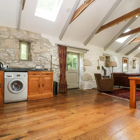 Holiday home Roskennals Granary *
